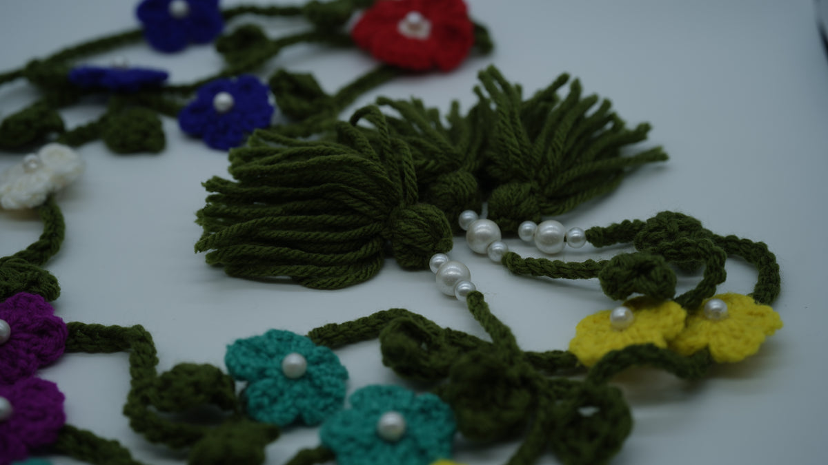 Handmade Crochet Floral Necklace – Elegant Yarn Jewelry
